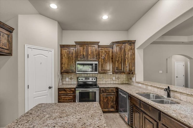1207 Butterfield Street, Bridgeport TX 76426 - Photo 11