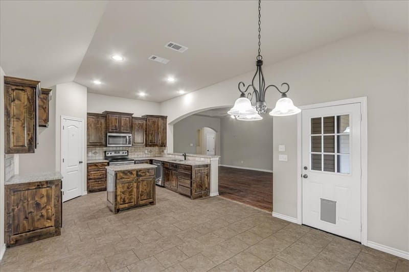 1207 Butterfield Street, Bridgeport TX 76426 - Photo 8