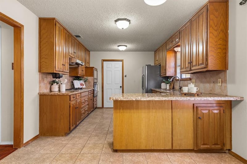 654 Park Lane, Highland Village TX 75077 - Photo 13