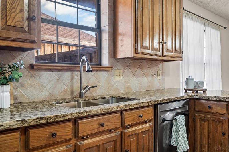 654 Park Lane, Highland Village TX 75077 - Photo 18