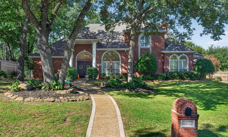 1002 Chimney Hill Trail, Southlake TX 76092