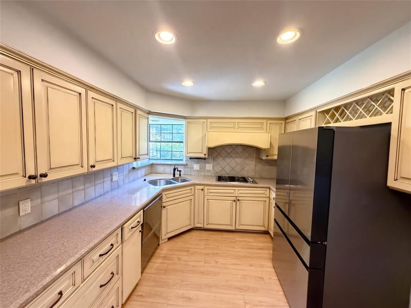 2913 Bedfordshire Lane, Plano TX 75075 - Photo 6