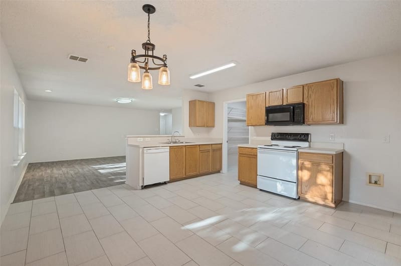 8456 Canvasback Lane, Dallas TX 75249 - Photo 9