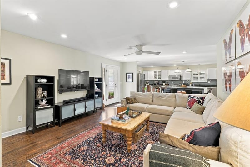 9236 Chiswell Road, Dallas TX 75238 - Photo 16