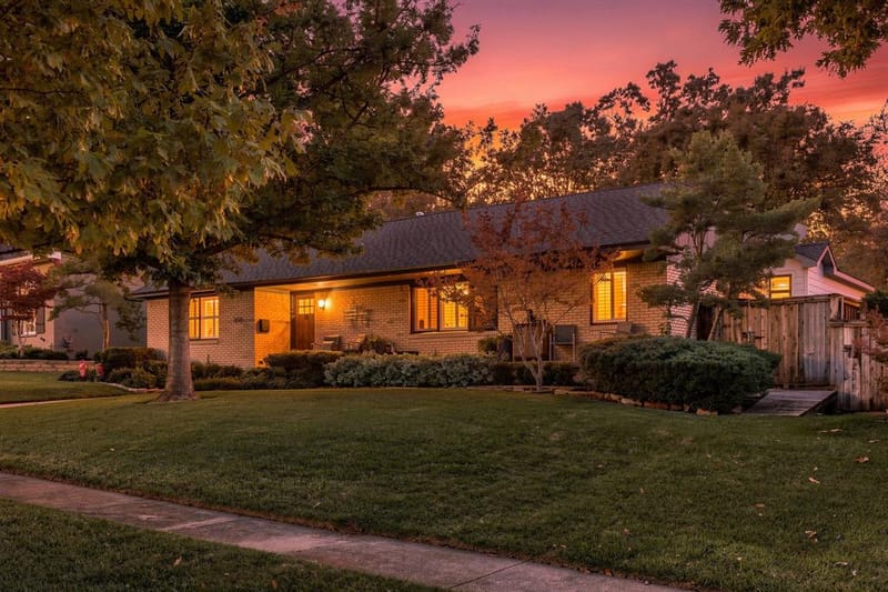 9236 Chiswell Road, Dallas TX 75238
