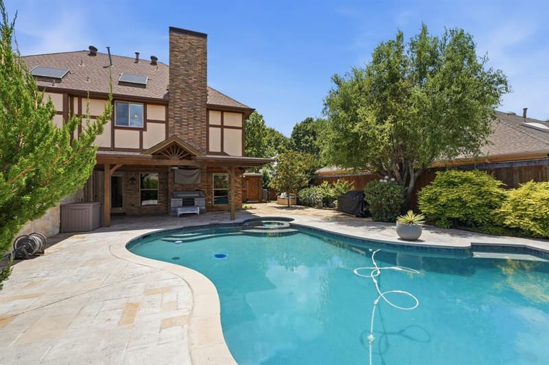 1509 Aylesbury Lane, Plano TX 75075 - Photo 2