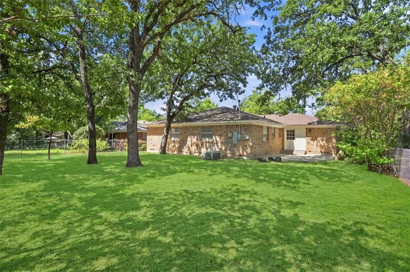 2110 Navajo Street, Denton TX 76209 - Photo 17