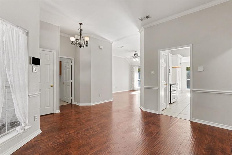 115 S Blue Bonnet Circle, Justin TX 76247 - Photo 4