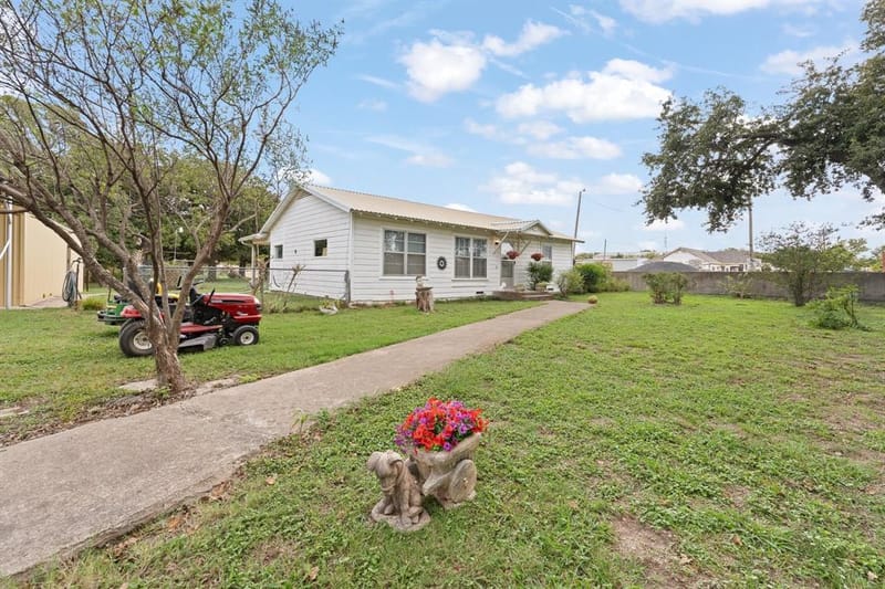 3320 N Main Street, Cleburne TX 76033 - Photo 3