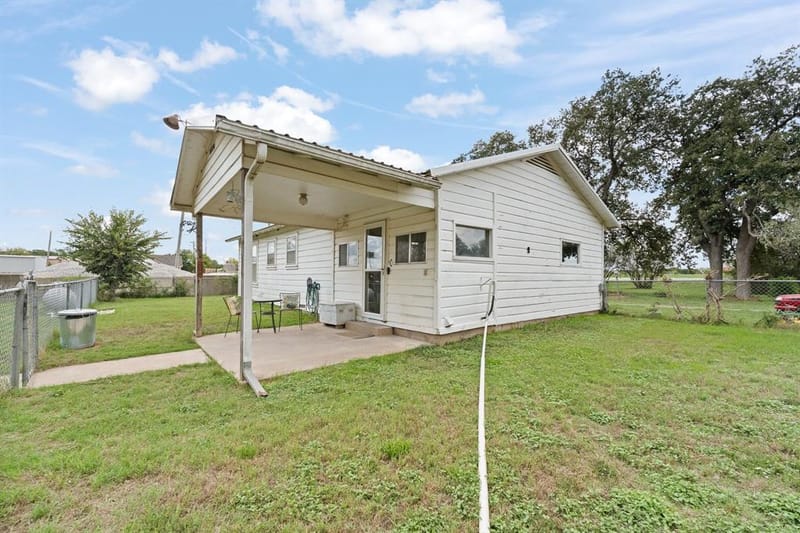 3320 N Main Street, Cleburne TX 76033 - Photo 24