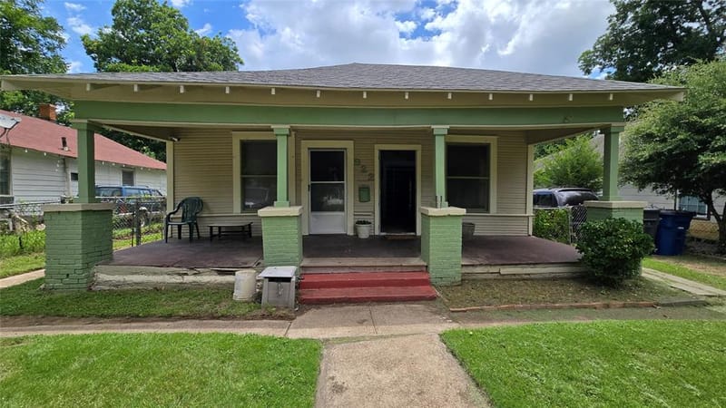 922 Hollywood Avenue, Dallas TX 75208 - Photo 2
