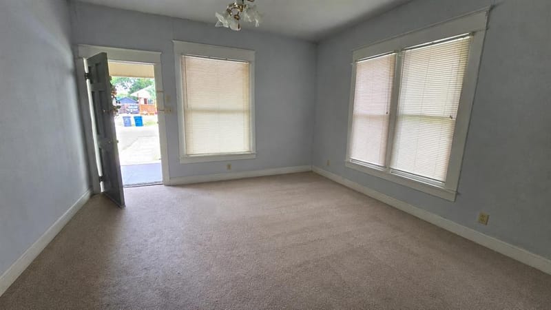 922 Hollywood Avenue, Dallas TX 75208 - Photo 18