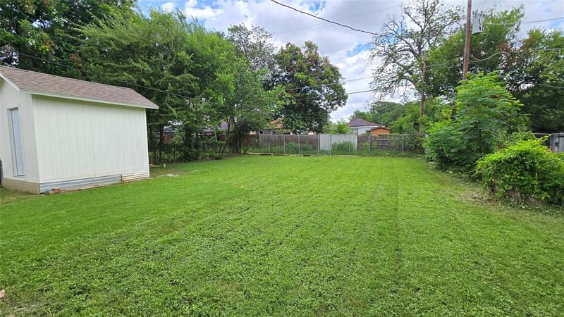 922 Hollywood Avenue, Dallas TX 75208 - Photo 19