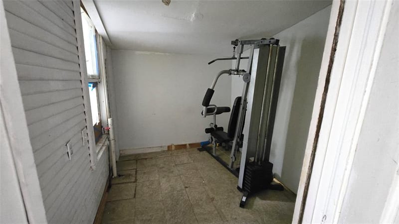 922 Hollywood Avenue, Dallas TX 75208 - Photo 8