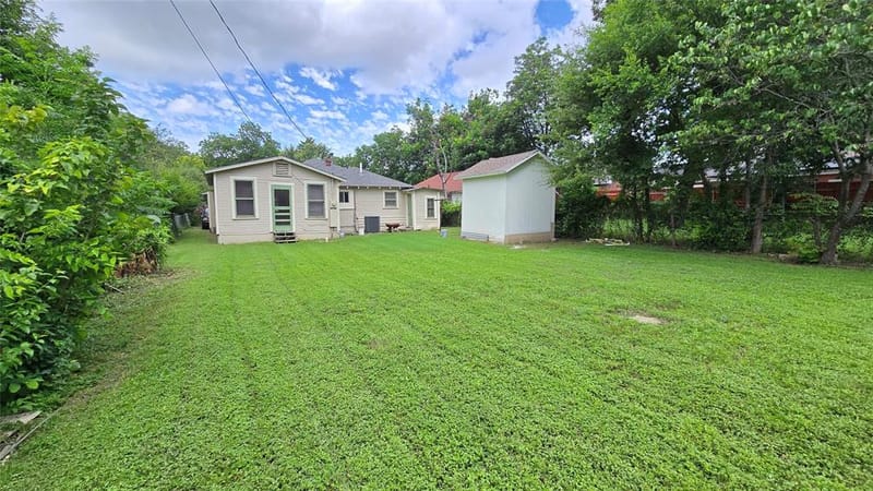 922 Hollywood Avenue, Dallas TX 75208 - Photo 21