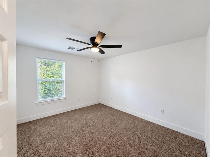 421 Ross Street E, Sulphur Springs TX 75482 - Photo 9