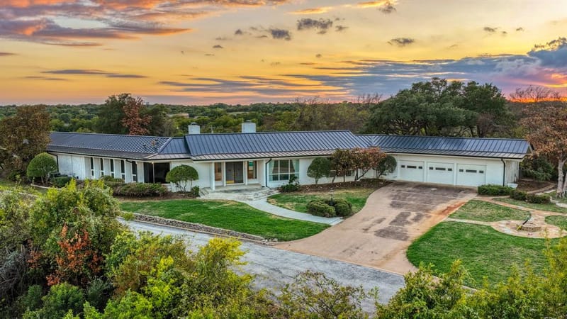 717 Oyster Hill Street, Weatherford TX 76086