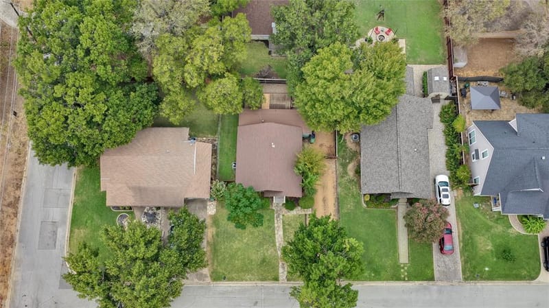 914 W Sunset Street, Grapevine TX 76051 - Photo 2