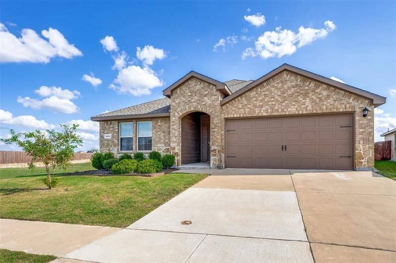 1804 Duskwood Drive, Lancaster TX 75146