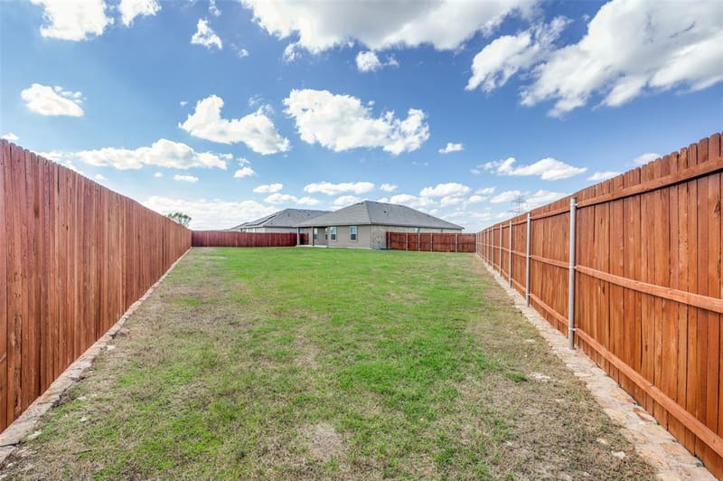 1804 Duskwood Drive, Lancaster TX 75146 - Photo 25