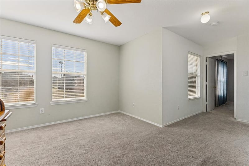 1140 Roundhouse Drive, Saginaw TX 76131 - Photo 12