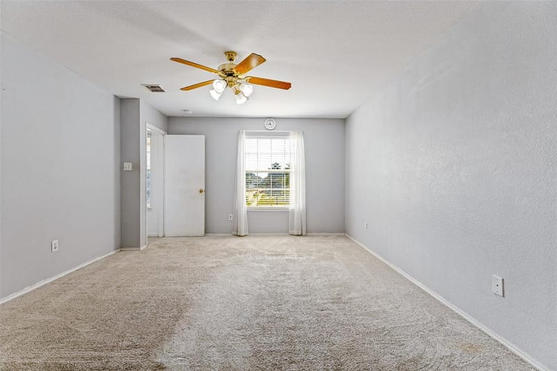 1140 Roundhouse Drive, Saginaw TX 76131 - Photo 14