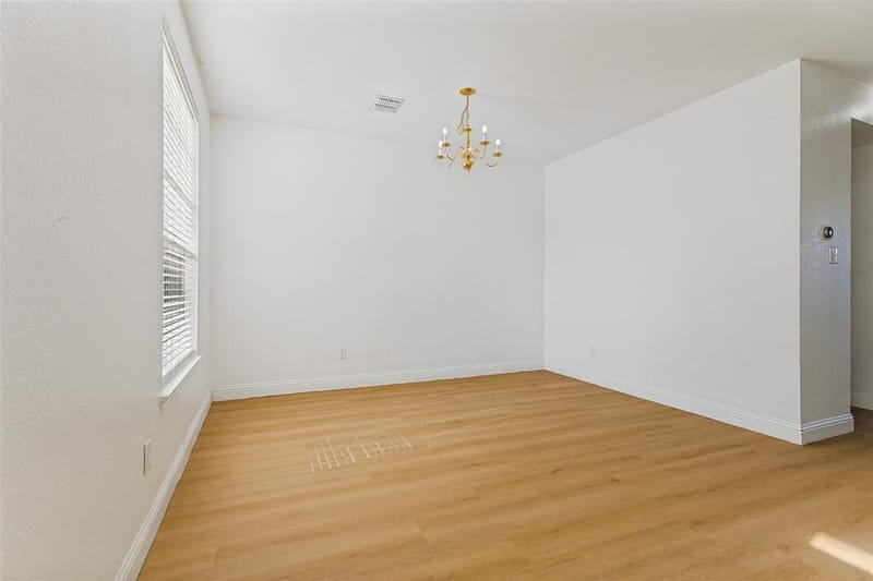 1140 Roundhouse Drive, Saginaw TX 76131 - Photo 4