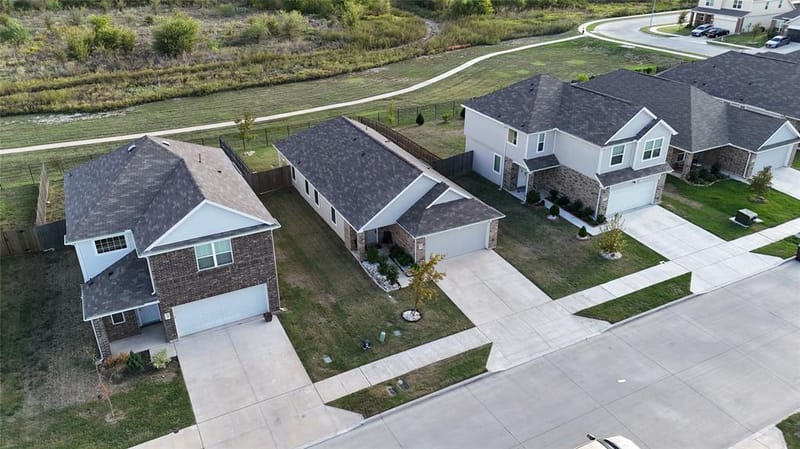 849 Jetliner Avenue, Fort Worth TX 76131 - Photo 4