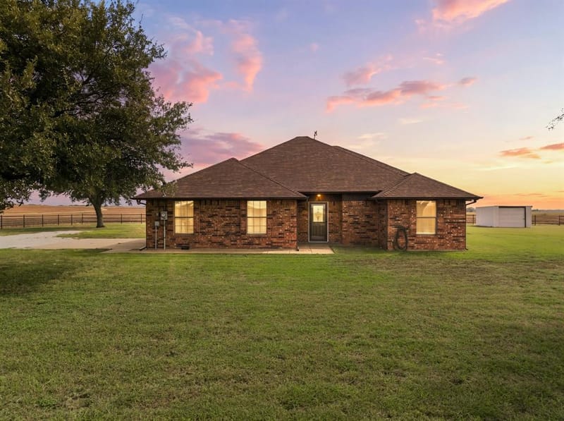 369 Odom Road, Avalon TX 76623