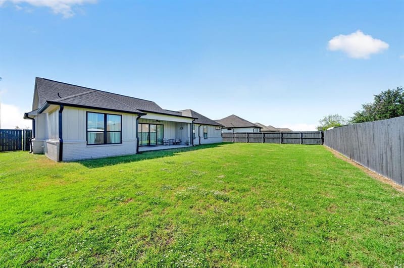 312 W James Street, Mabank TX 75147 - Photo 33