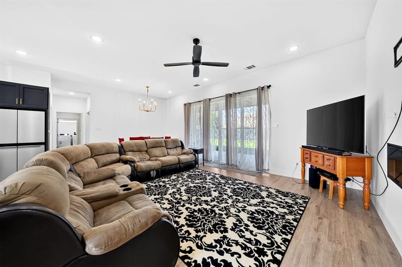 312 W James Street, Mabank TX 75147 - Photo 8