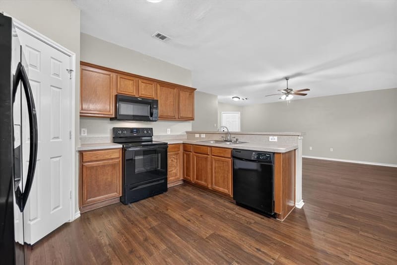 8809 Highland Orchard Drive, Fort Worth TX 76179 - Photo 9
