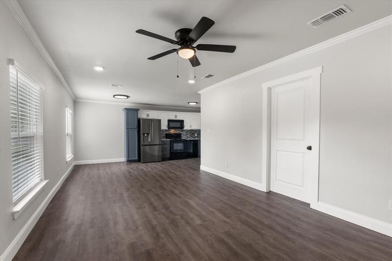 1610 Cherry Avenue, Corsicana TX 75110 - Photo 8