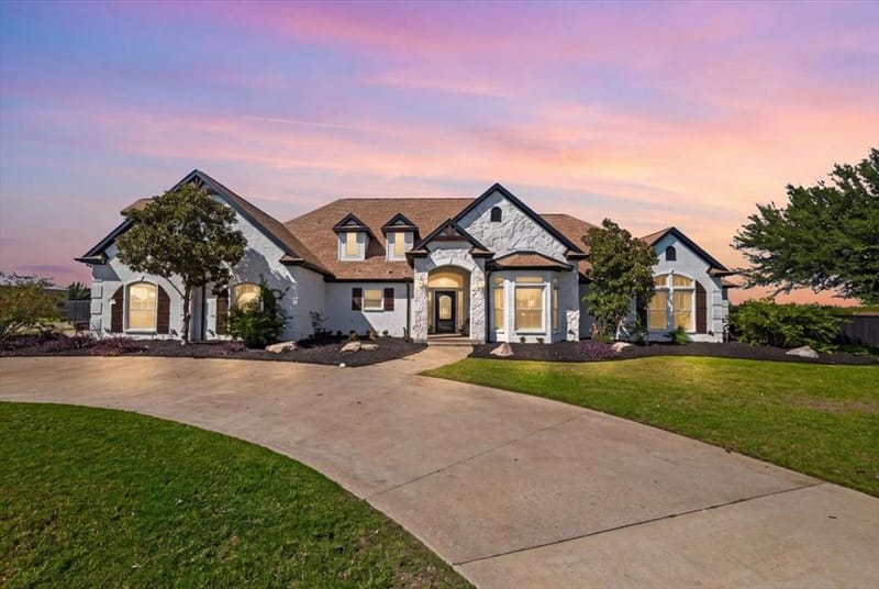 2811 Timber Rock Lane, Midlothian TX 76065