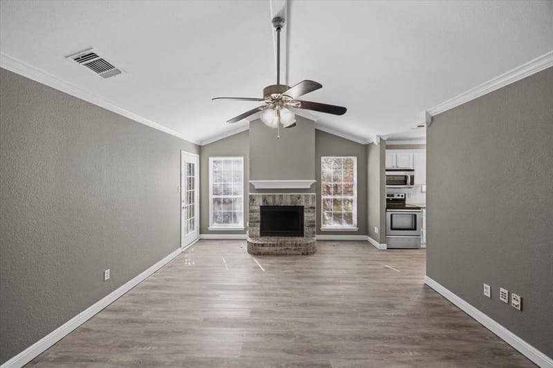 1211 Glen Creek Drive, Mansfield TX 76063 - Photo 3