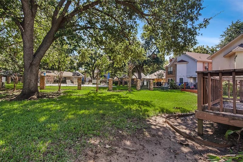 2880 Inniswood Circle, Arlington TX 76015 - Photo 4
