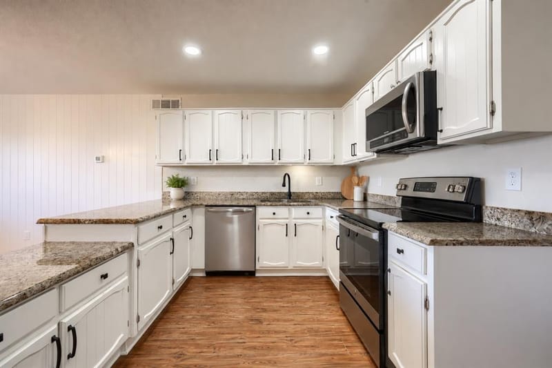 912 Navasota Drive, Garland TX 75040 - Photo 10