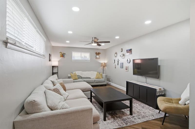 2008 Addington Street, Irving TX 75062 - Photo 2