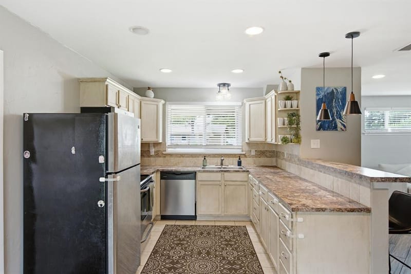 2008 Addington Street, Irving TX 75062 - Photo 7