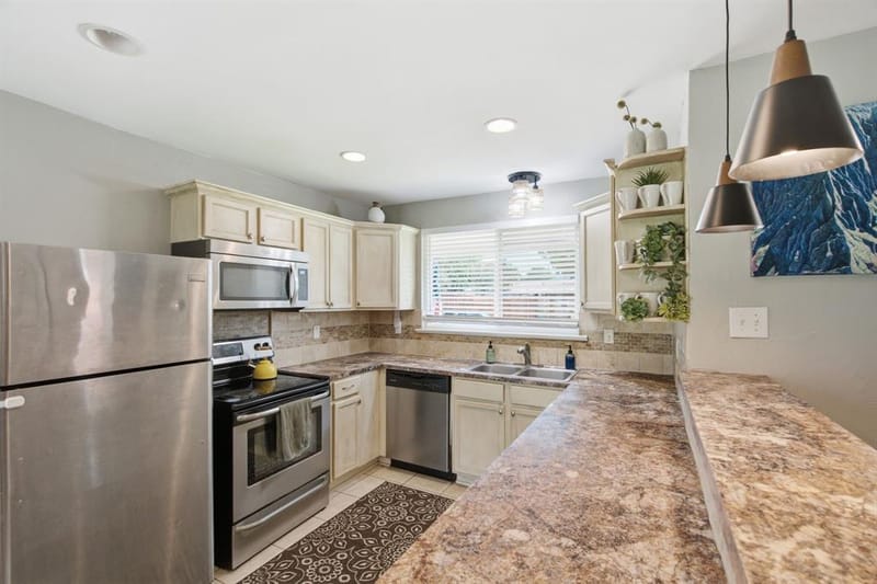 2008 Addington Street, Irving TX 75062 - Photo 10