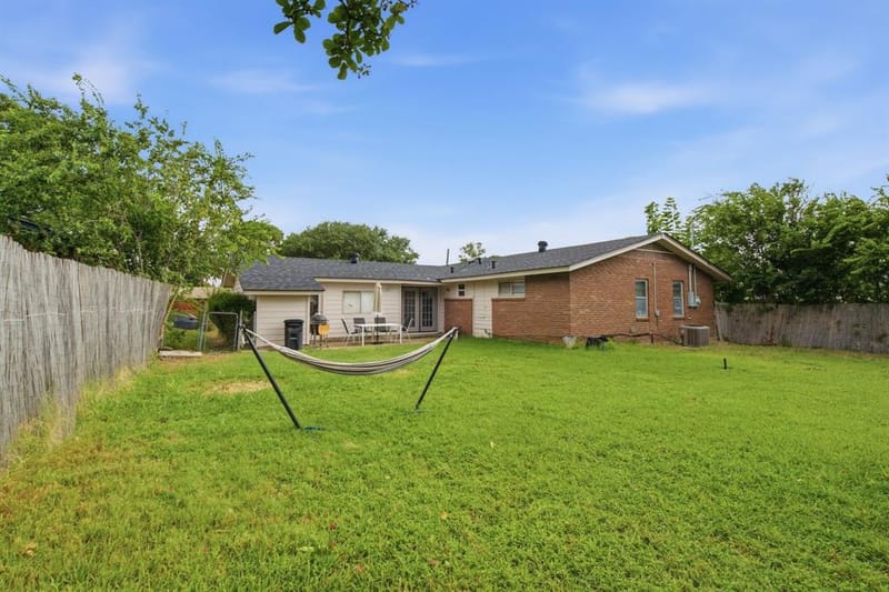 2008 Addington Street, Irving TX 75062 - Photo 21