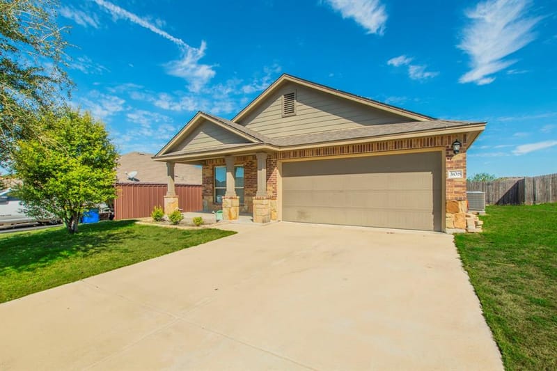 308 Chrislyn Drive, Troy TX 76579 - Photo 2