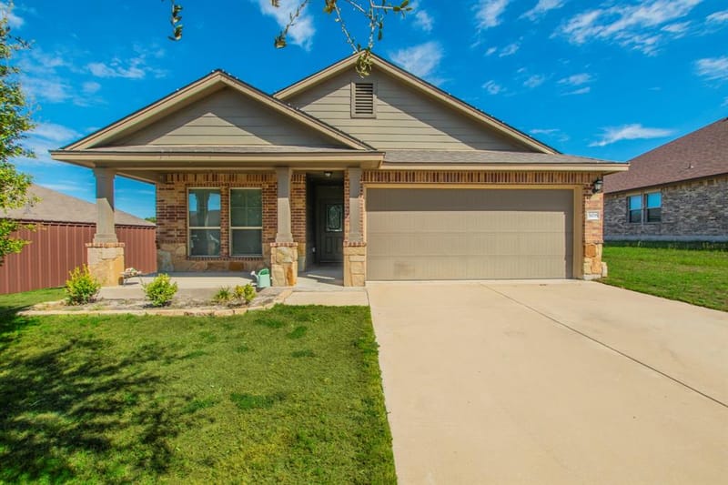 308 Chrislyn Drive, Troy TX 76579