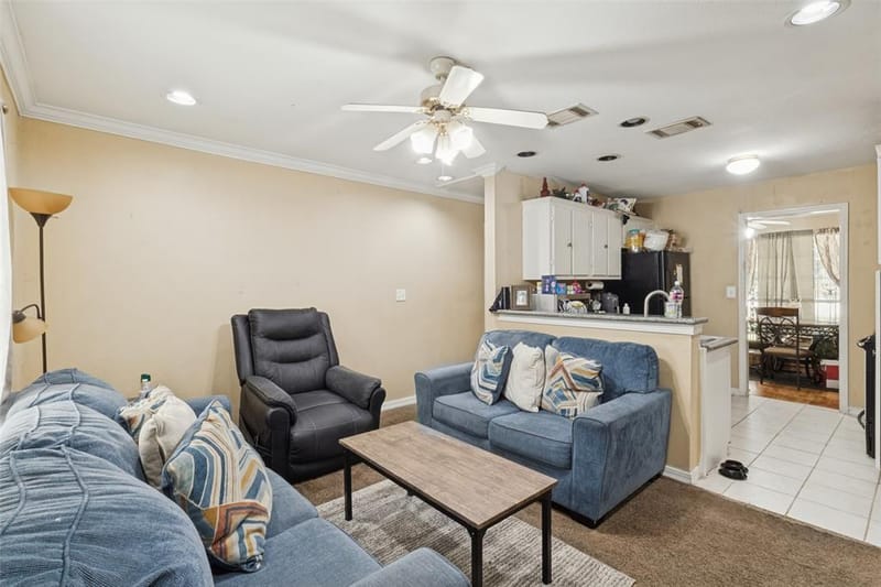 4528 Yancy Street, Dallas TX 75216 - Photo 8