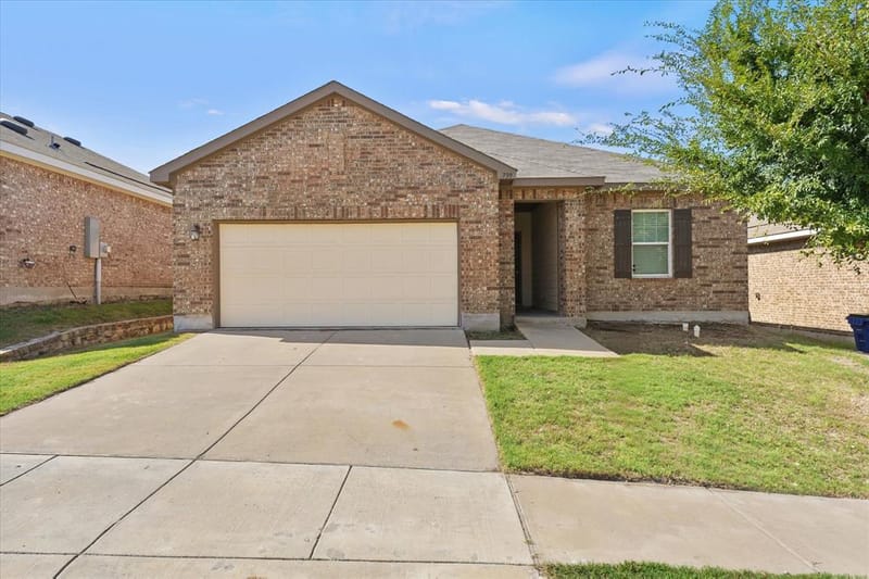 739 Wellington Drive, Lavon TX 75166