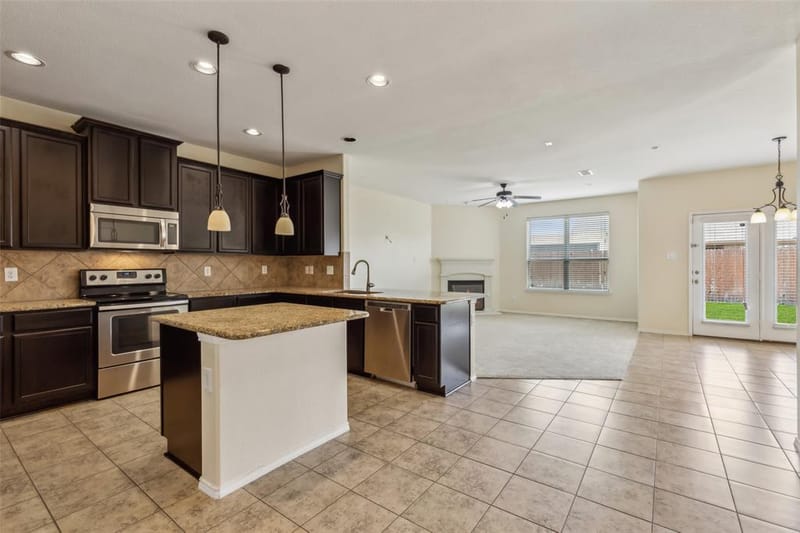 2030 Abbey Road, Heartland TX 75126 - Photo 10