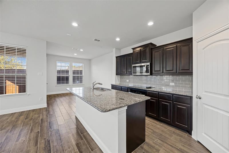 519 Sandiford Court, Mansfield TX 76063 - Photo 6