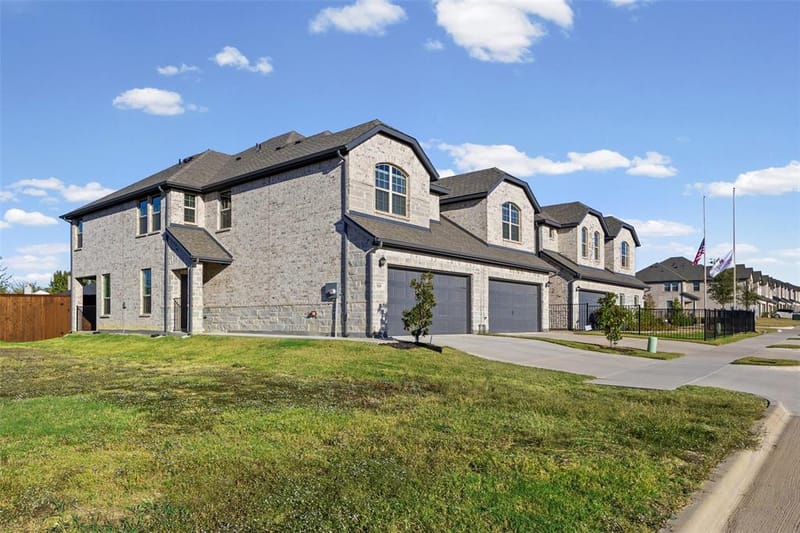 519 Sandiford Court, Mansfield TX 76063