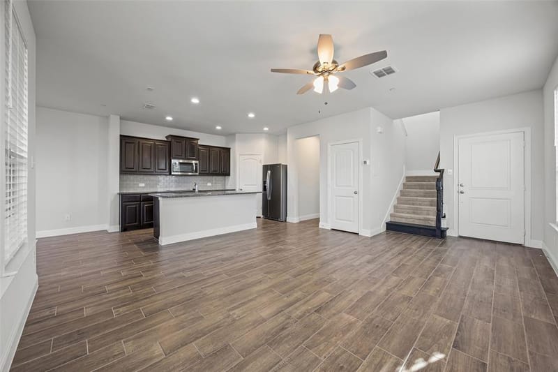 519 Sandiford Court, Mansfield TX 76063 - Photo 4