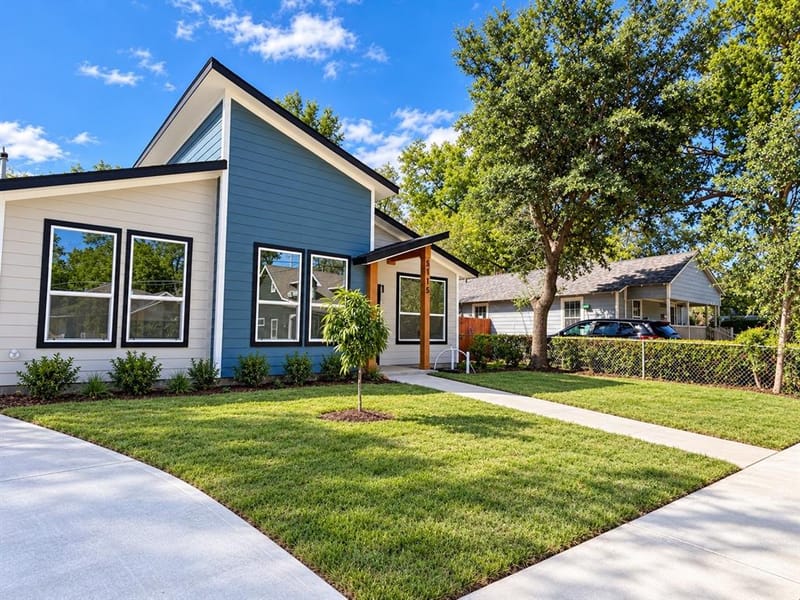 5115 Echo Avenue, Dallas TX 75215 - Photo 3